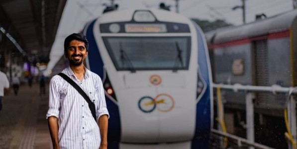 लेन्सच्या झरोक्यातून...